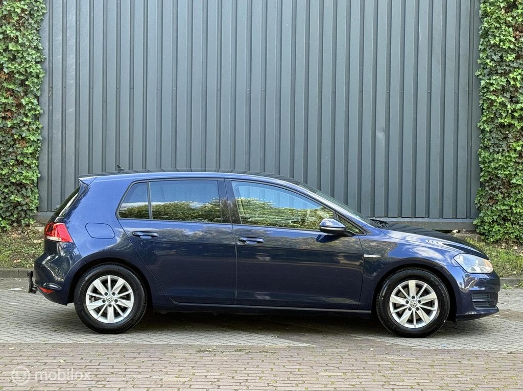 Volkswagen Golf 1.6 TDI Edition BlueMotion|Navi|Trekhaak|pdc