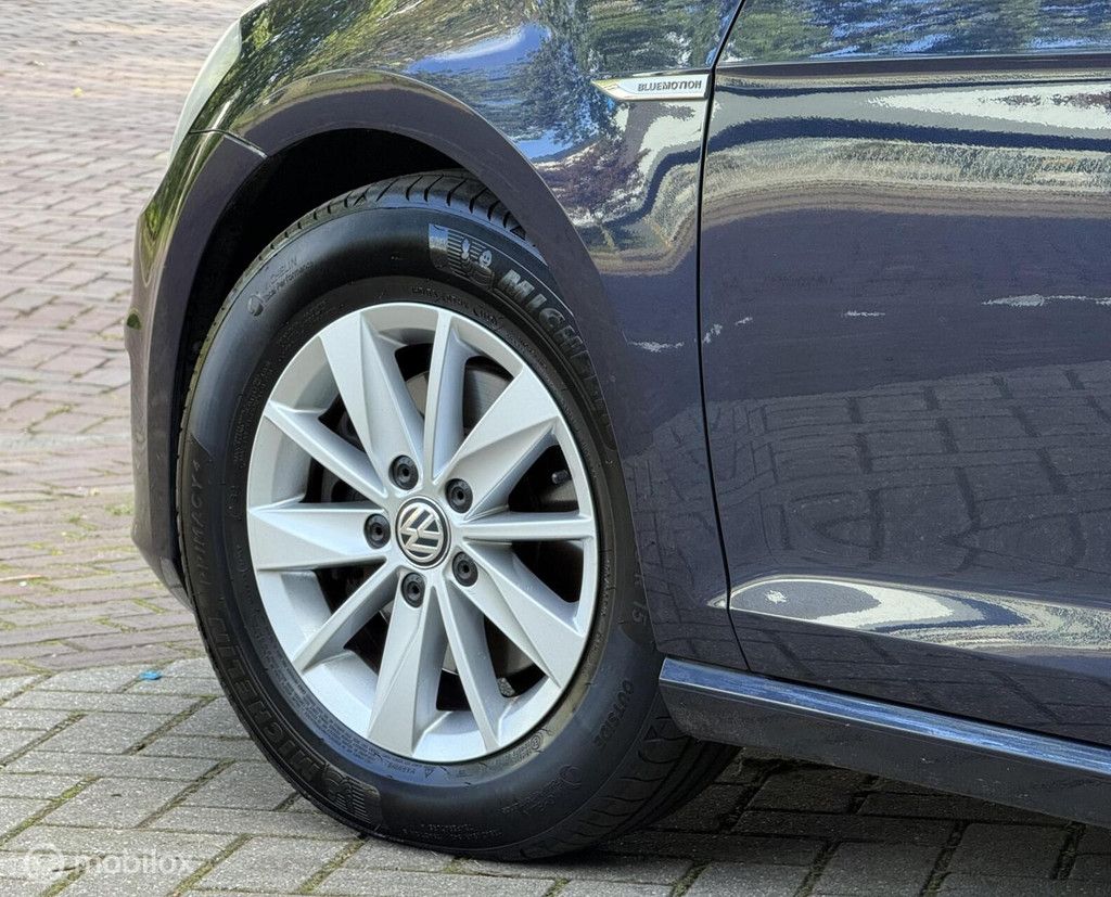 Volkswagen Golf 1.6 TDI Edition BlueMotion|Navi|Trekhaak|pdc