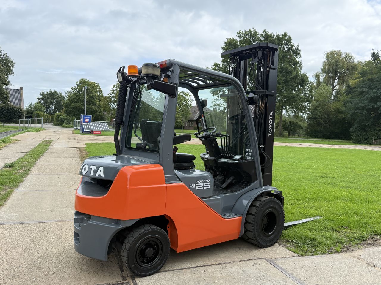 Toyota 2.5 tonner diesel triplex 6M Sideshift vorkversteller