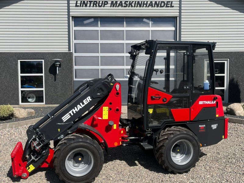 Thaler 2838T DPF teleskoparm, kabine og brede hjul
