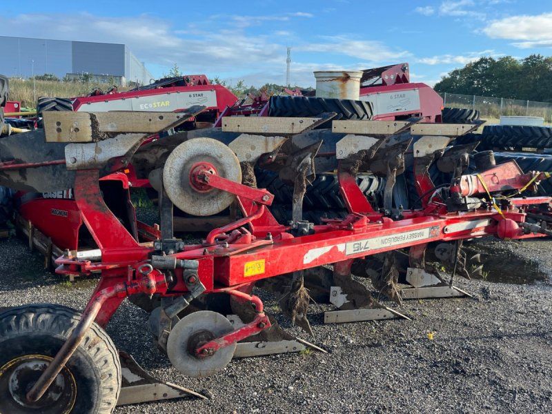 Massey Ferguson 715