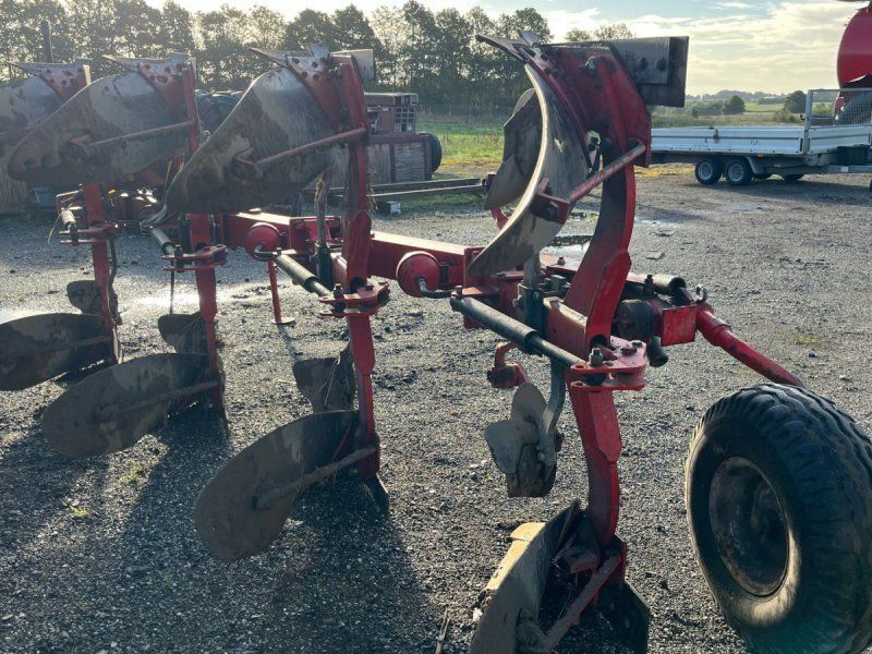 Massey Ferguson 715