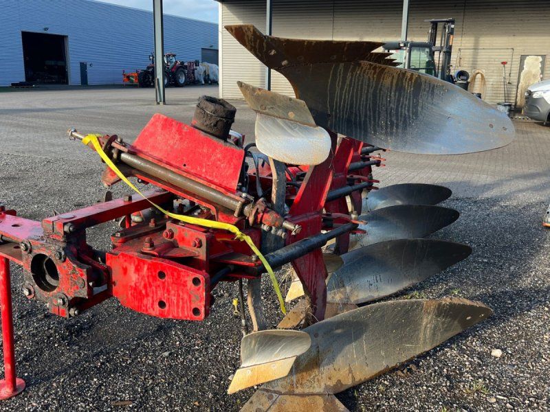Massey Ferguson 715