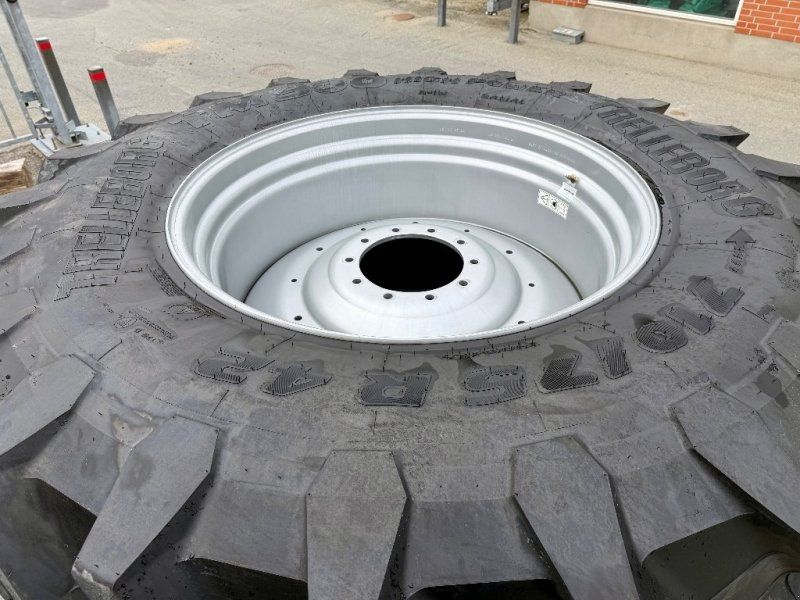 Trelleborg 710/75 R42 TM 300 High Power
