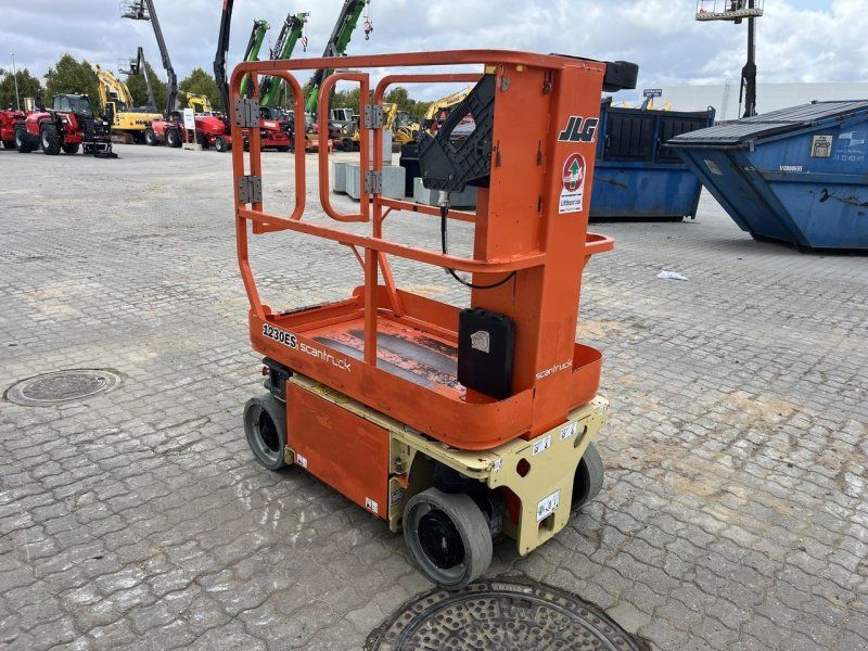 JLG 1230ES