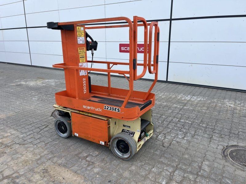 JLG 1230ES