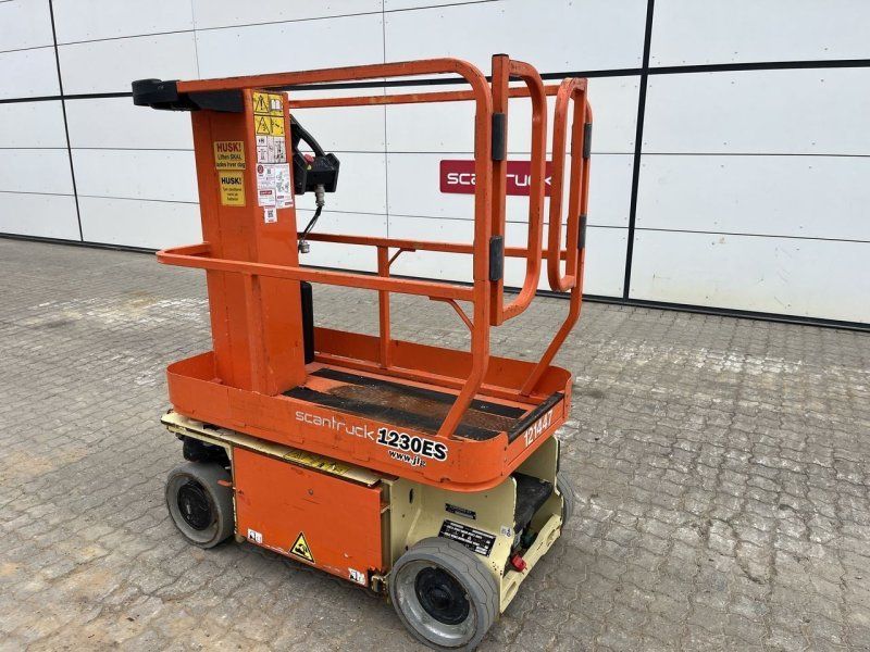 JLG 1230ES
