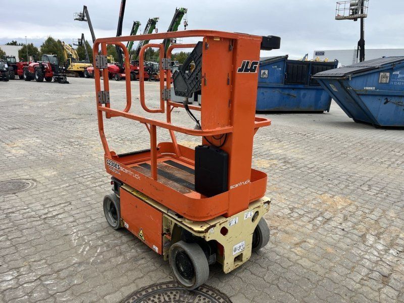 JLG 1230ES