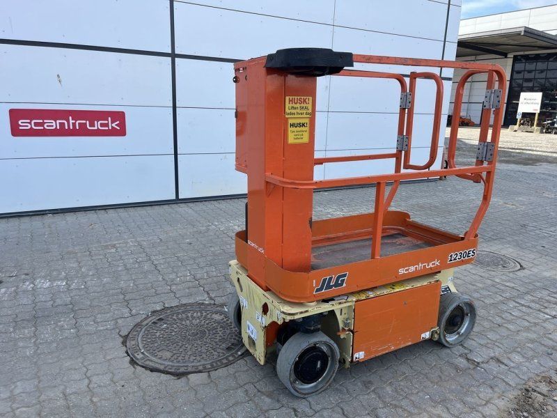 JLG 1230ES