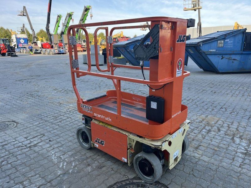 JLG 1230ES
