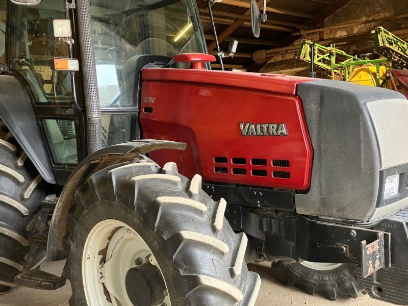 Valtra 6750-- KUN 3792 timer SÆLGES FOR KUNDE--