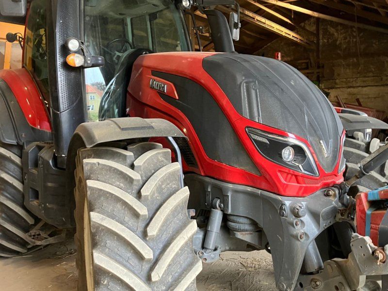 Valtra T234 Versu- KUN KØRT 3338  SÆLGES FOR KUNDE-