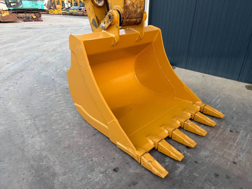 CAT 330 07B