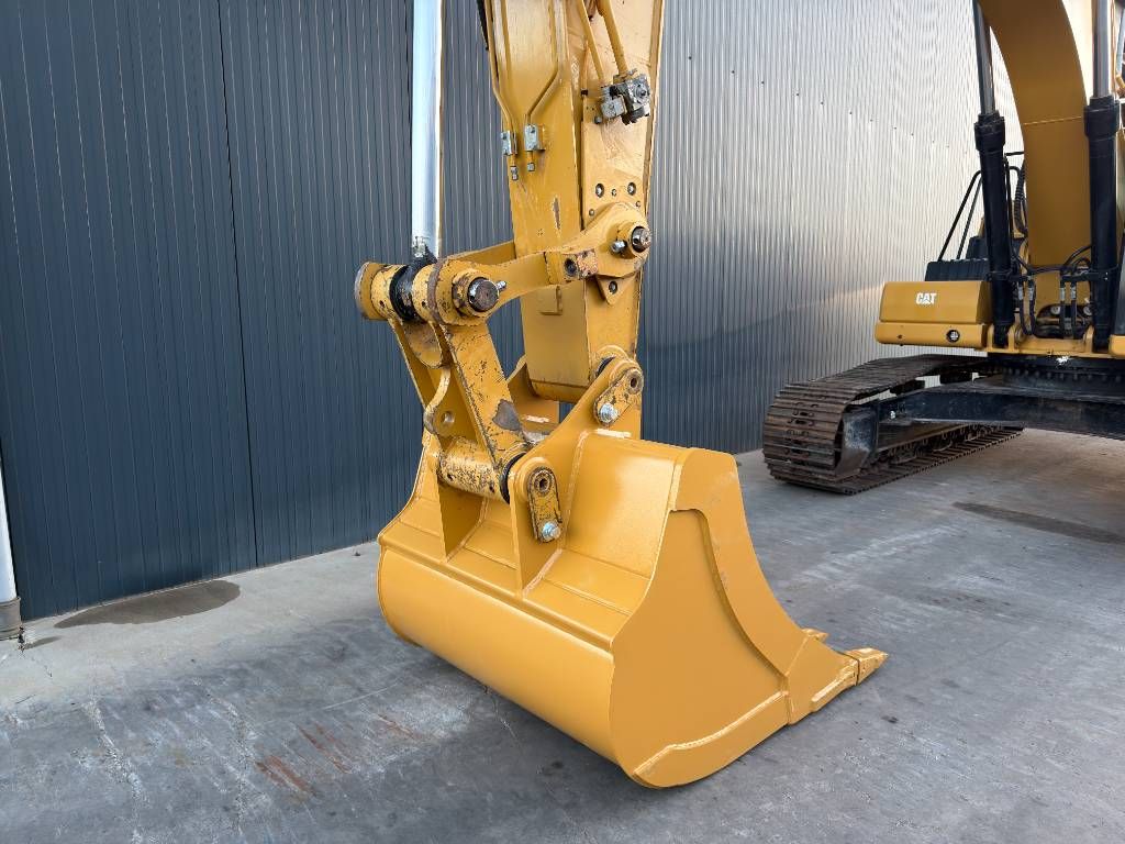 CAT 330 07B