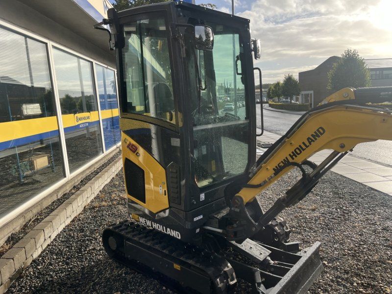 New Holland E19D CAB