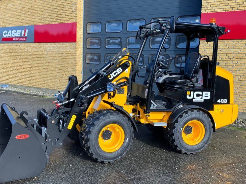 JCB 403 AGRI Smart Power