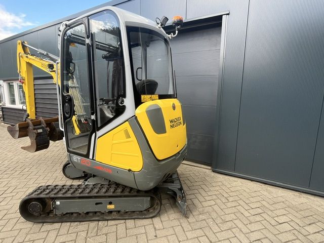 Minigraver Wacker Neuson ET20 VDS urenstand 560 uur.