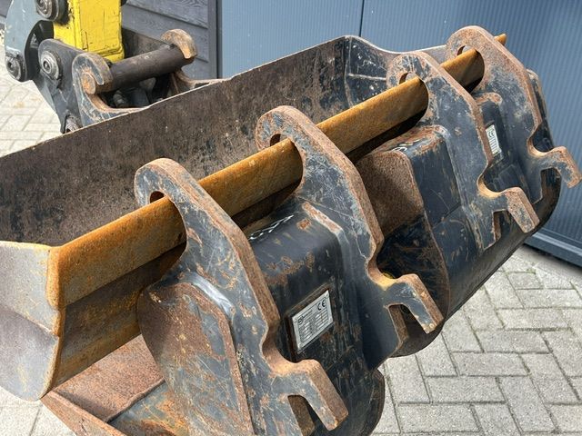 Minigraver Wacker Neuson ET20 VDS urenstand 560 uur.
