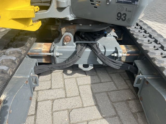 Minigraver Wacker Neuson ET20 VDS urenstand 560 uur.