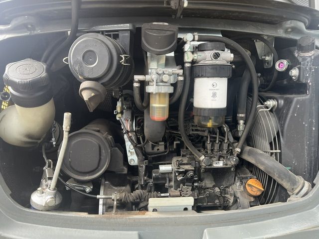 Minigraver Wacker Neuson ET20 VDS urenstand 560 uur.