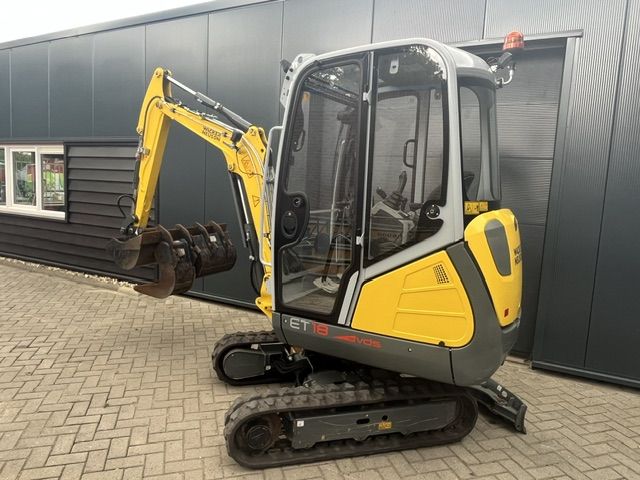 Minigraver Wacker Neuson ET18 VDS urenstand 484 uur.