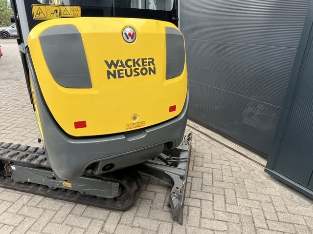 Minigraver Wacker Neuson ET18 VDS urenstand 484 uur.