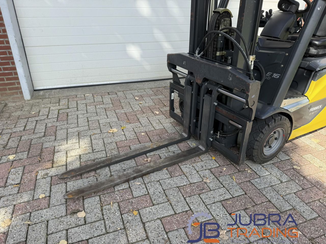 Linde E16C-02 Elektro-Gabelstapler | 2015 | 3341Std. | 1.6T | 3M