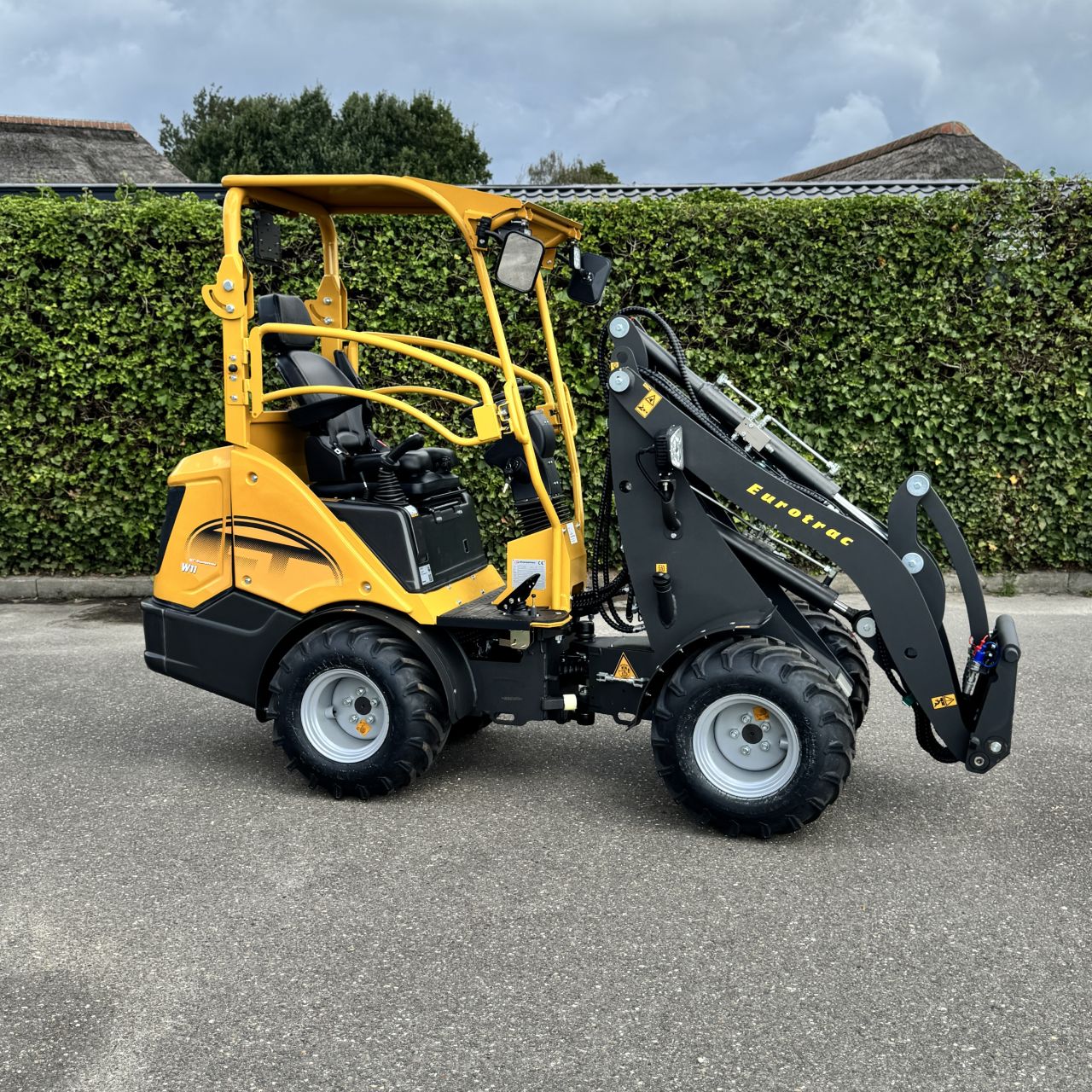 EUROTRAC W11 shovel ( nieuw )