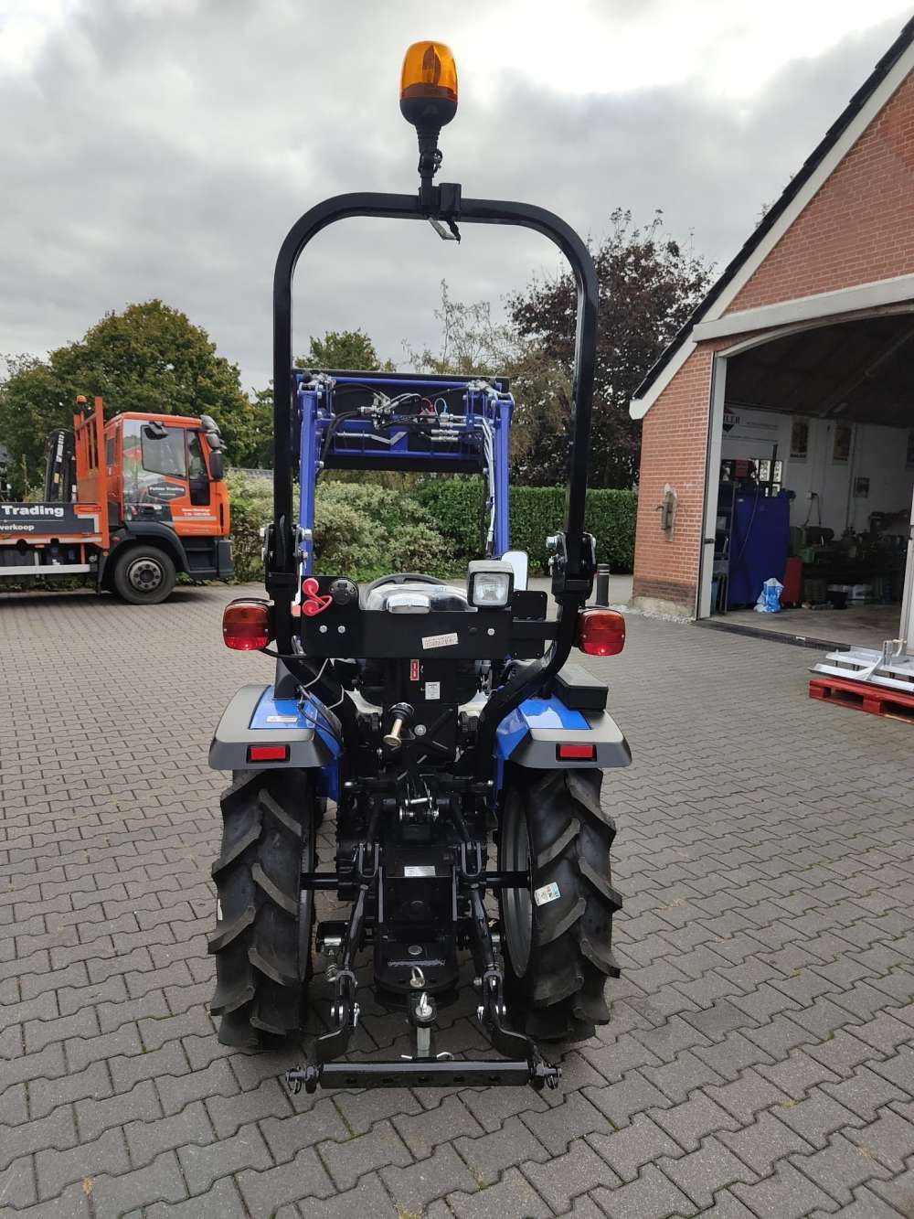 Solis 26 met voorlader NIEUW