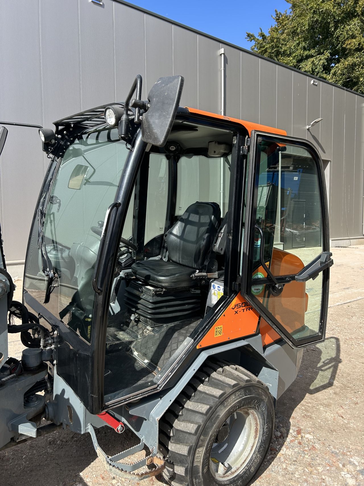 Giant V5003 HD Xtra bj 2016 kniklader shovel 4318 uur 3.4t