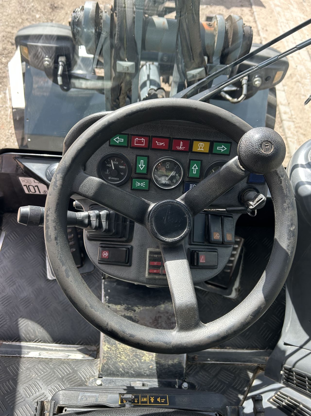 Giant V5003 HD Xtra bj 2016 kniklader shovel 4318 uur 3.4t