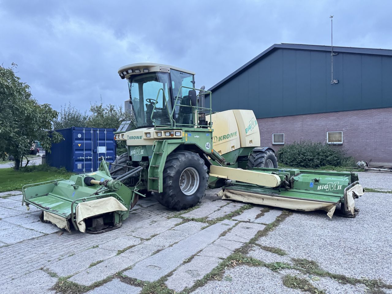 Krone Big M II zelfrijdende maaier met kneuzers