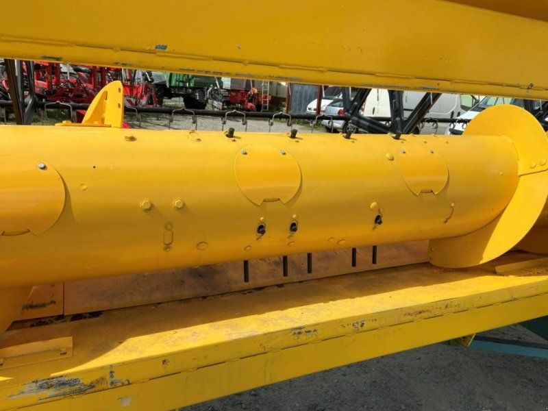 New Holland VARIFEED 9M15