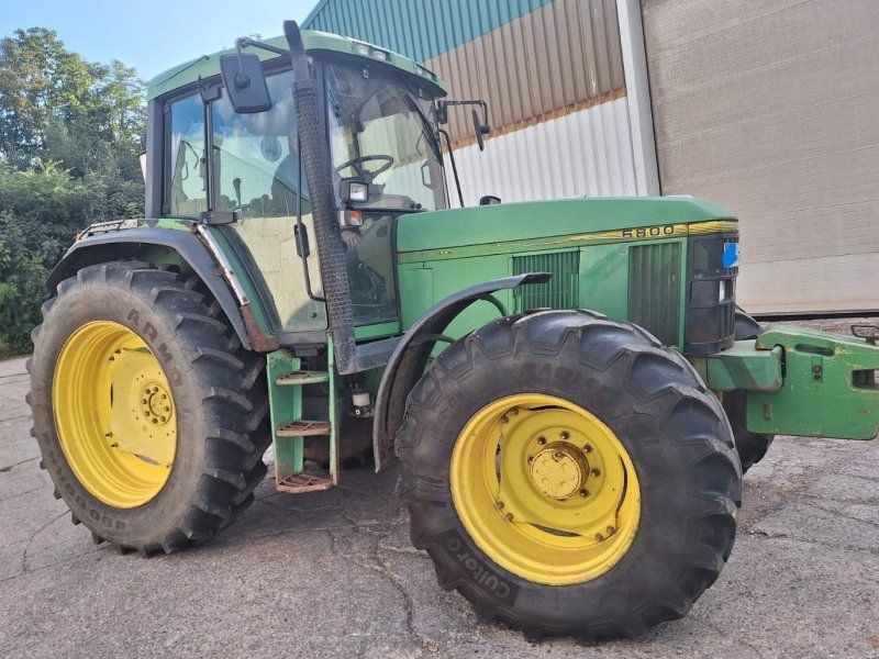 John Deere 6800