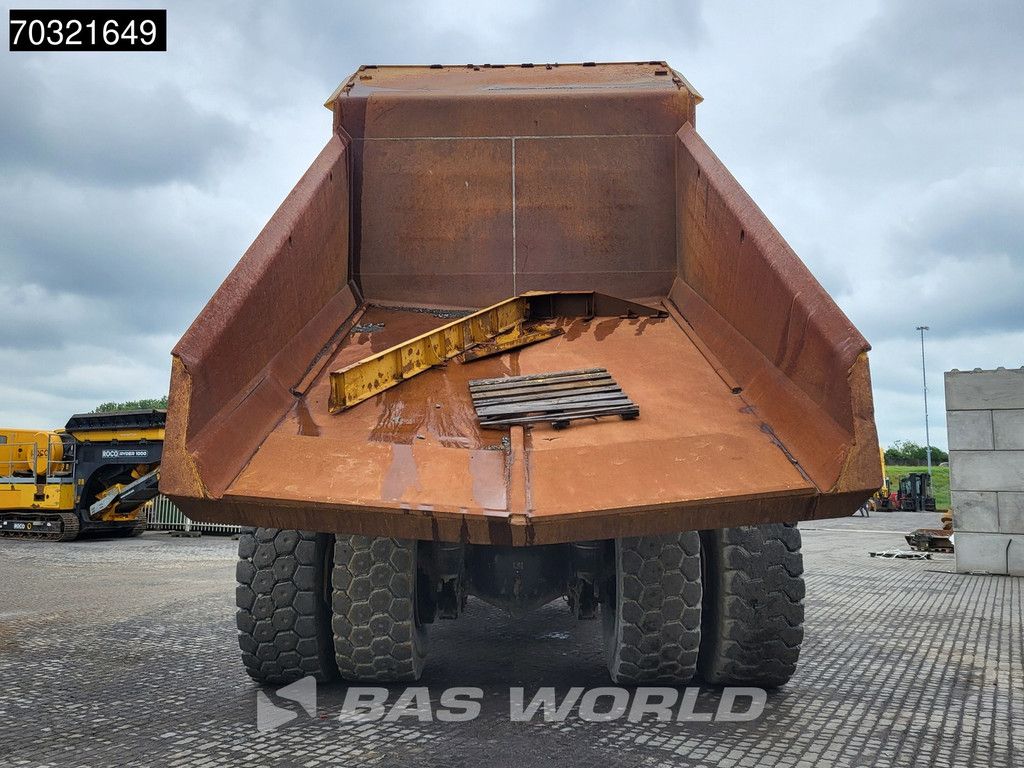 Komatsu HD605 -7E0