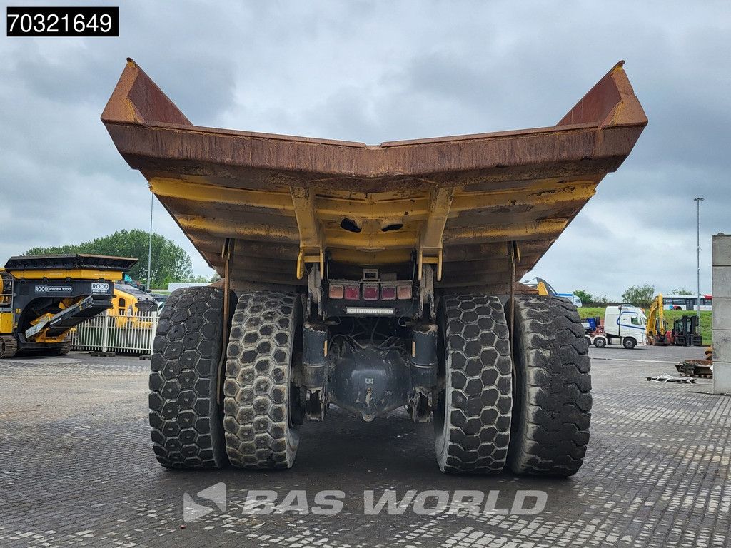 Komatsu HD605 -7E0