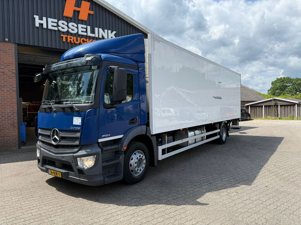 Mercedes-Benz Antos 2124 Carrier Vector 1950MT 2 Zijdeuren Dhollandia 2000KG NL Truck