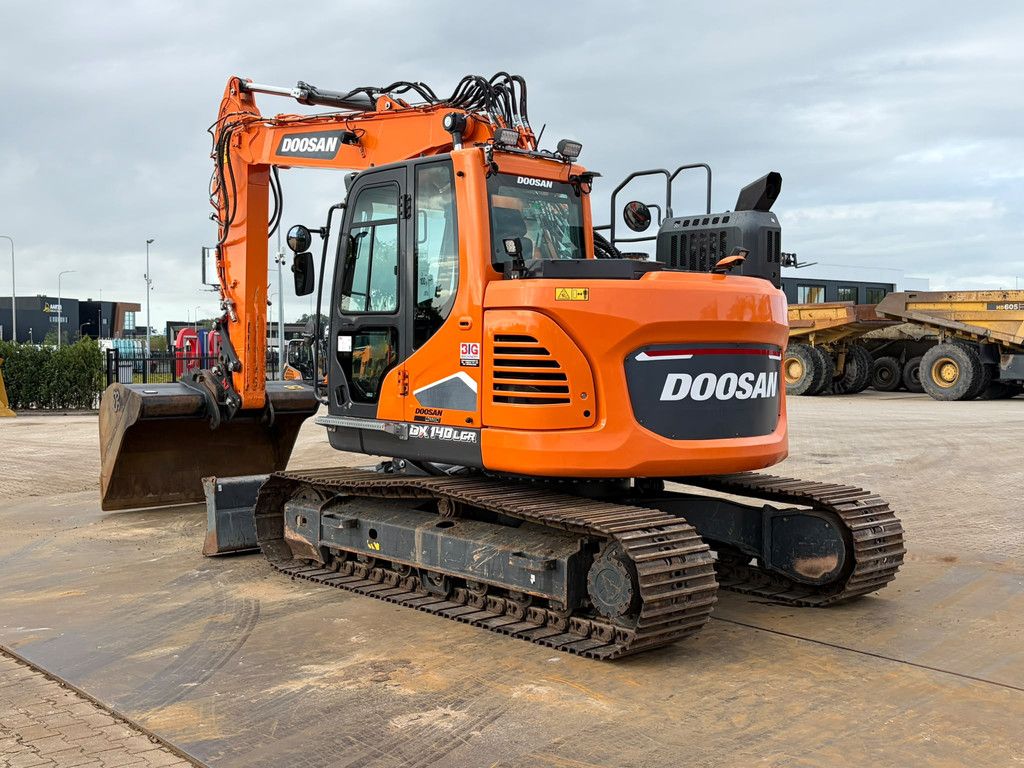 Doosan DX140LCR-7