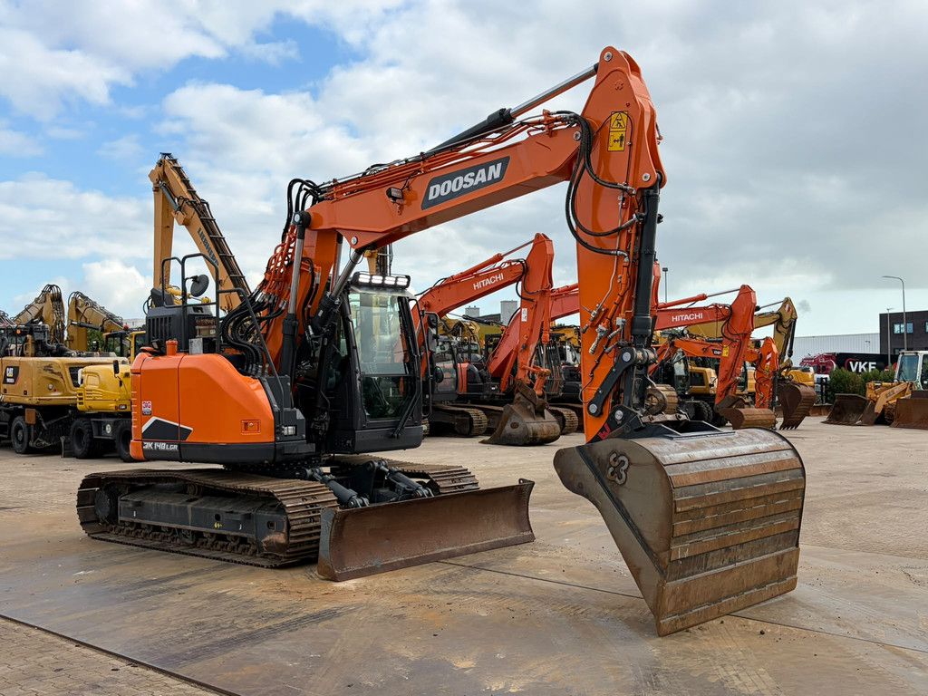 Doosan DX140LCR-7