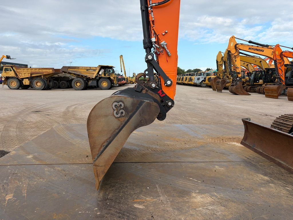 Doosan DX140LCR-7