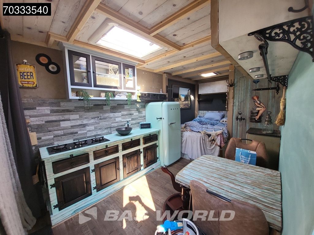 Renault Midlum Midlum 160 4X2 7.5 tons NL Camper truck Living + Bed Tiny House + Veranda Euro 4