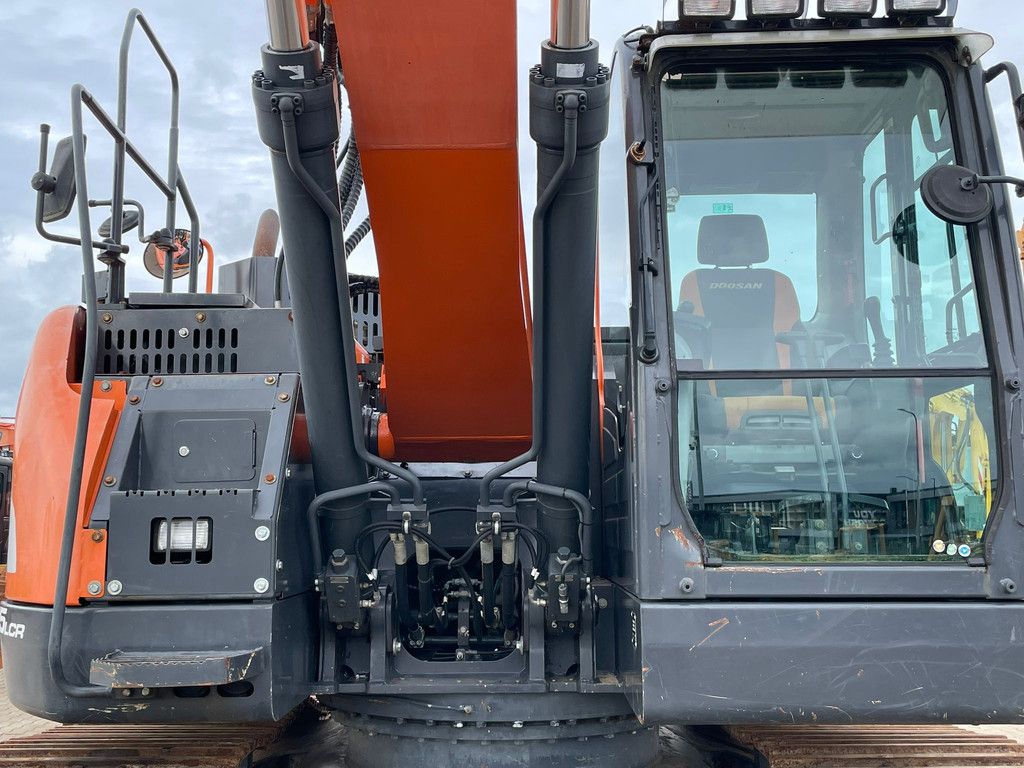 Doosan DX235LCR-5