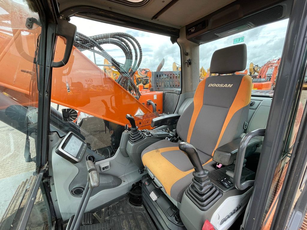 Doosan DX235LCR-5