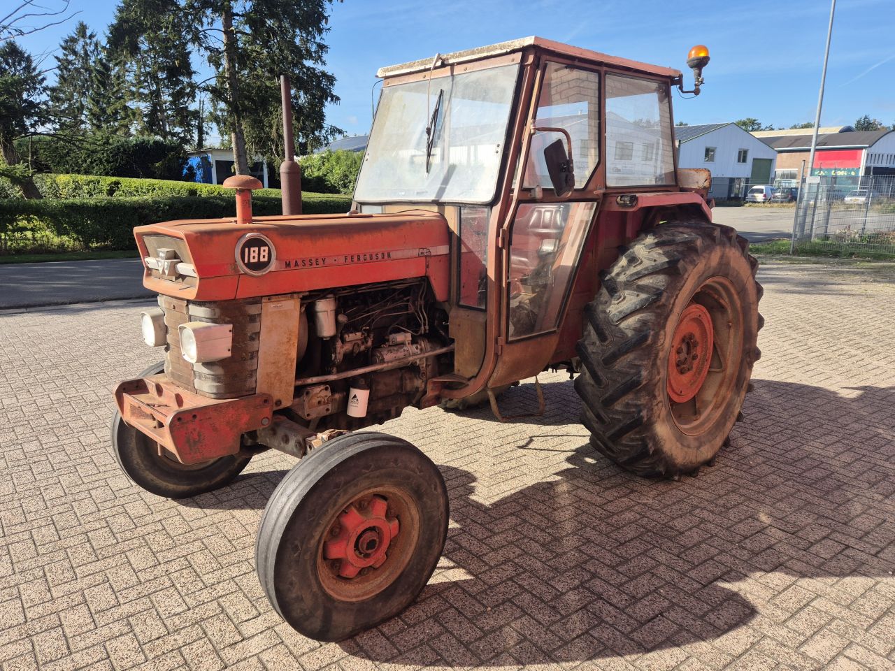 Massey Ferguson 188