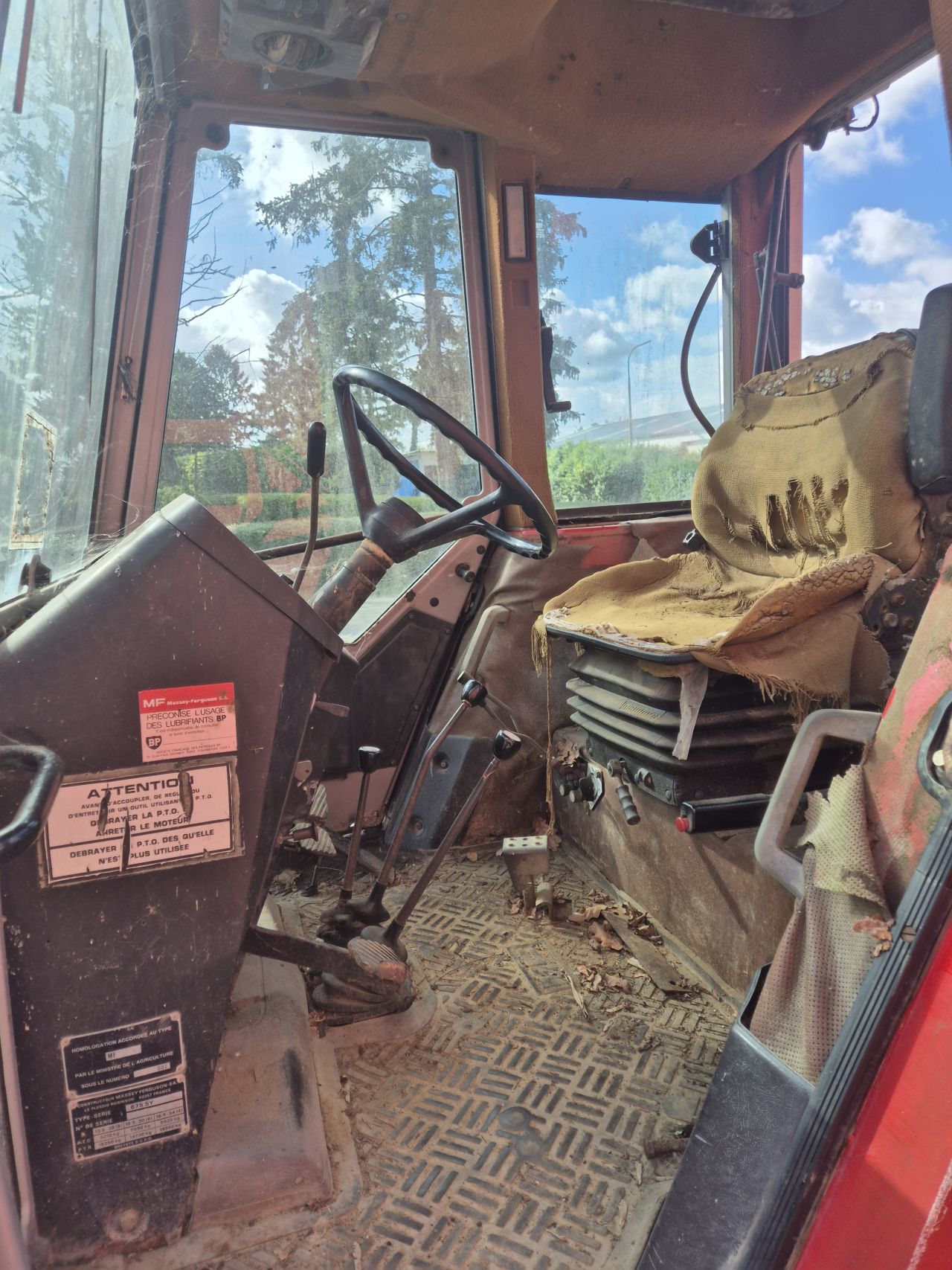 Massey Ferguson 675