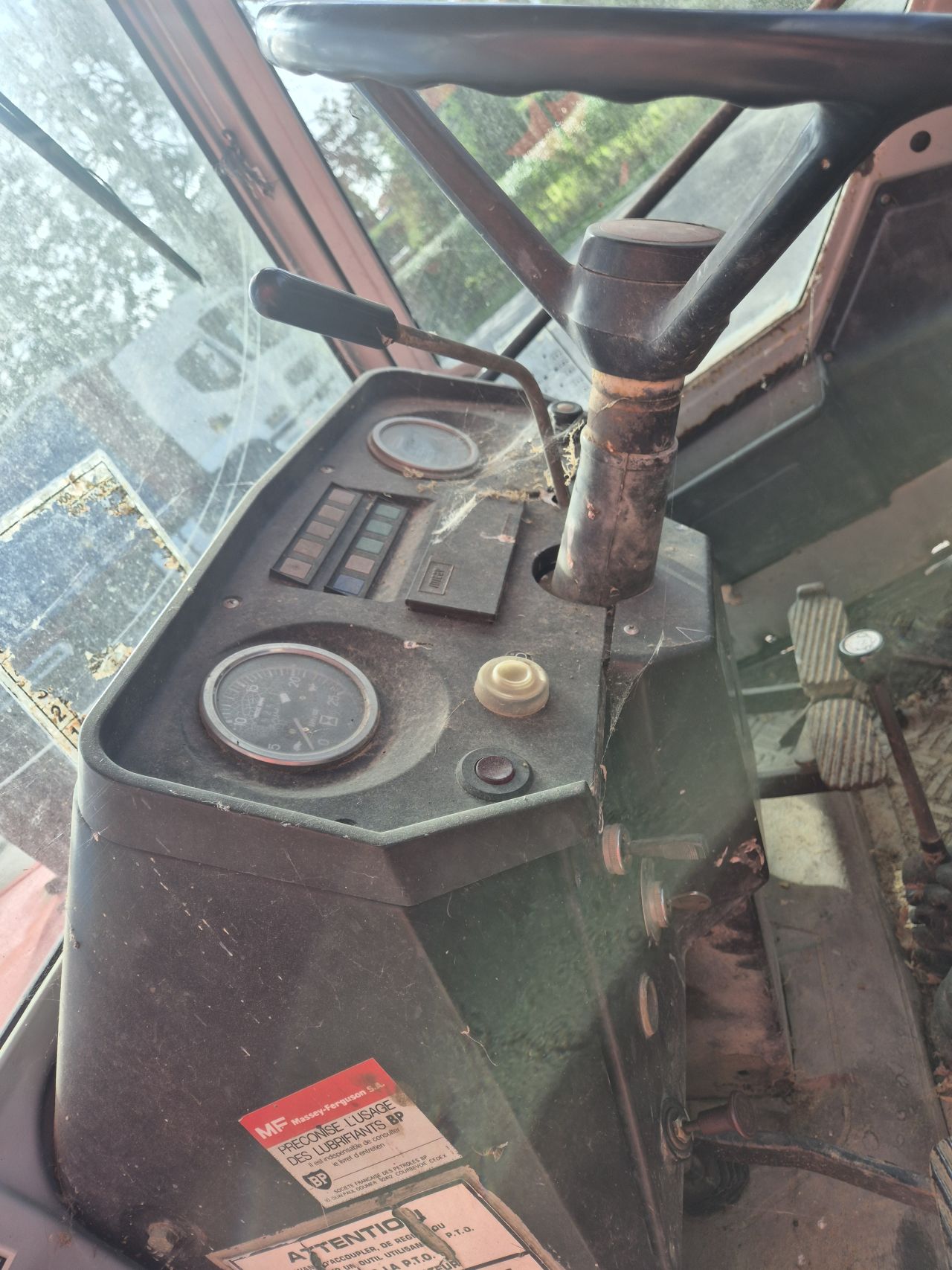 Massey Ferguson 675