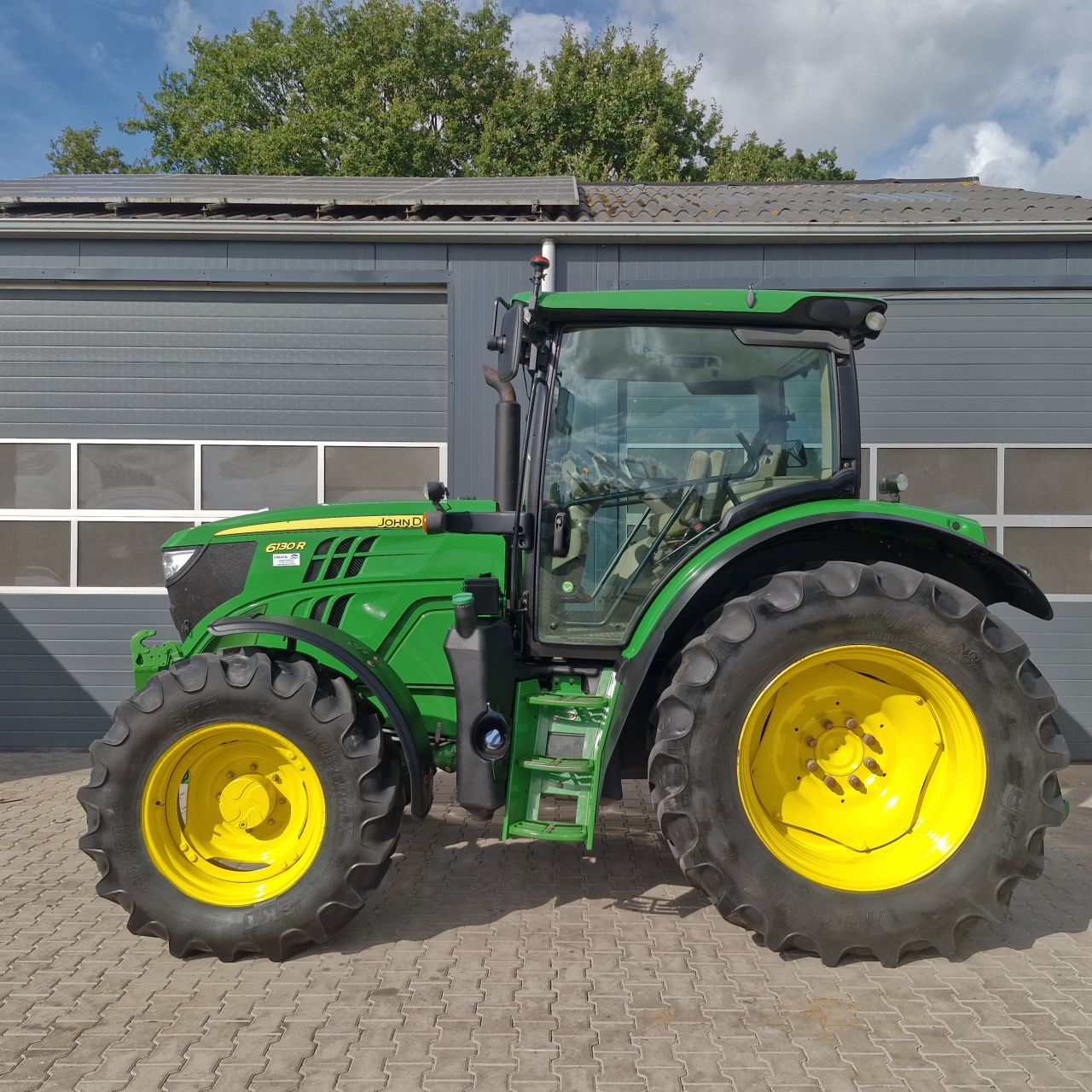 John deere 6130R