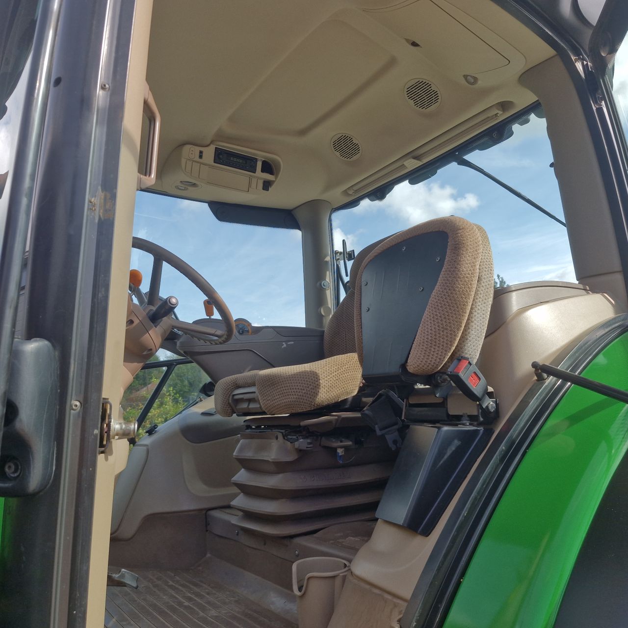 John deere 6130R