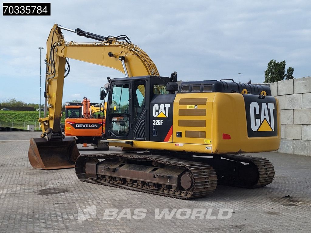 Caterpillar 326 F L