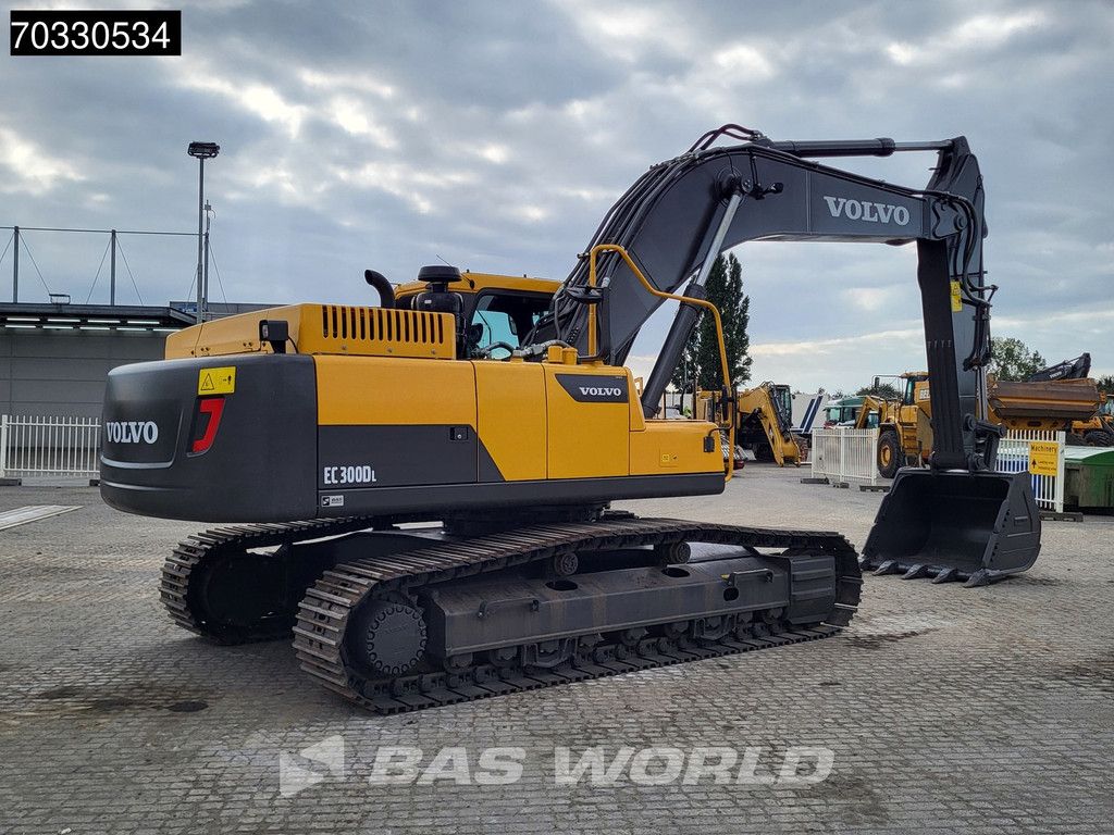 Volvo EC300 D L